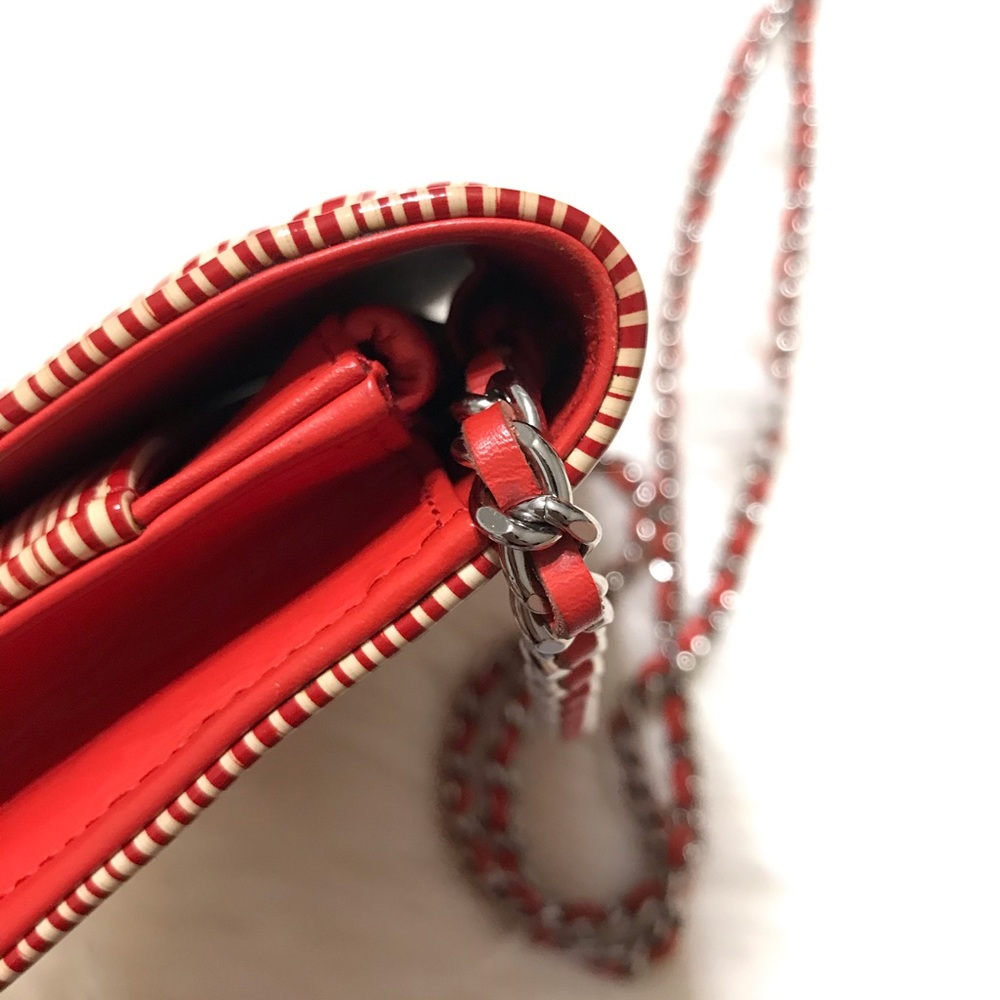 {CHANEL} ULTRA RARE Red Stripes Patent WOC - Picture 6 of 9